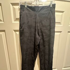 Athleta Brooklyn Textured Lined Jogger - Black Camo